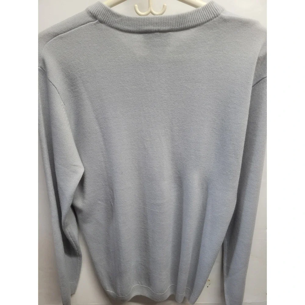 Irvine Park V-Neck Sweater Light Blue Grey Acrylic Knit Pullover Size Medium